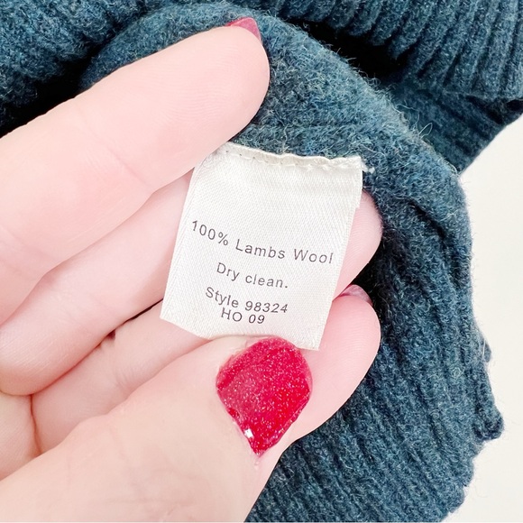 J. Crew Women’s Teal 100% Lambs Wool V-Neck Long Sleeve Pullover Sweater Sz S - Picture 5 of 8